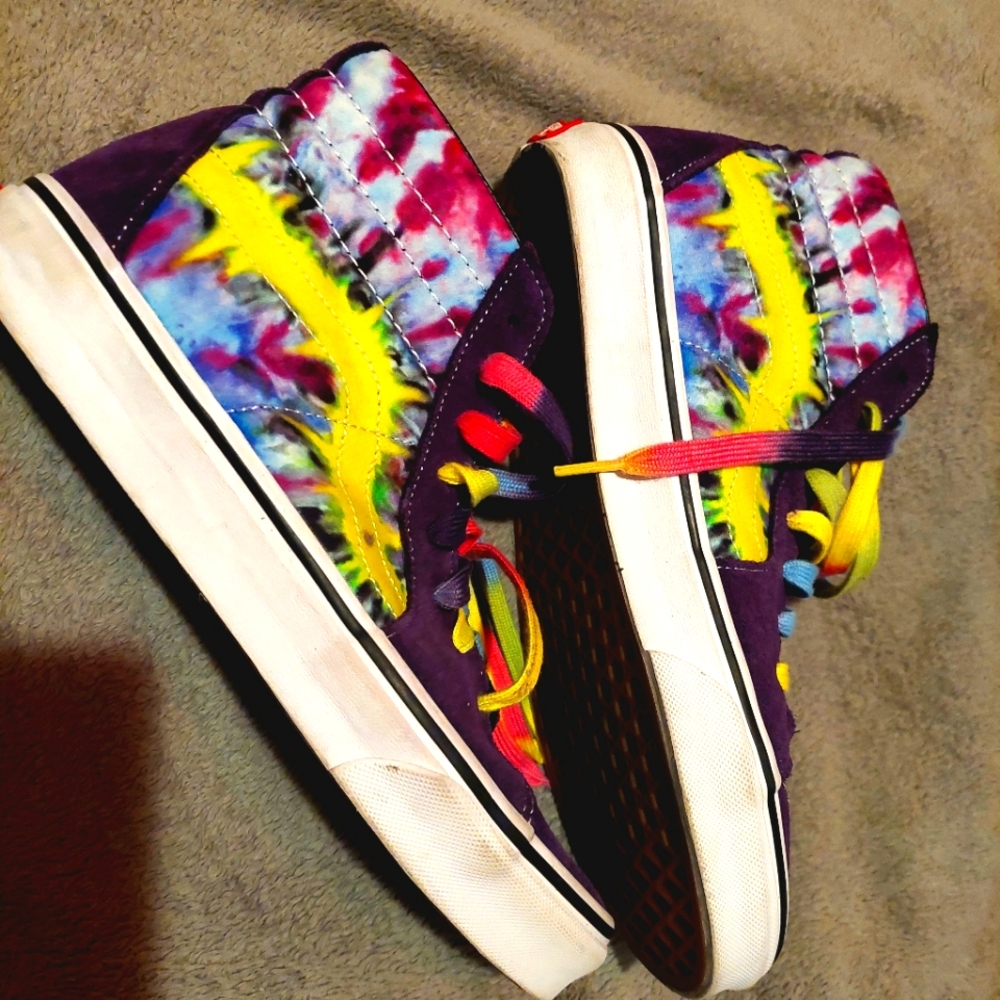 M8.5/W10 Tie dye vans
